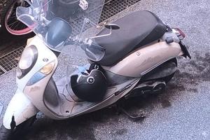 Sym mio 100