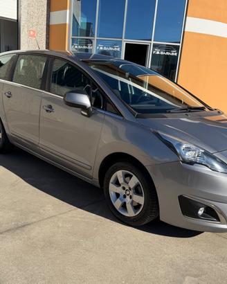 Peugeot 5008 1.6 HDi 115CV Allure