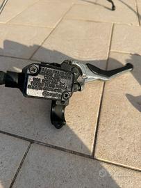 Coppia pompe freno piu tubi aerox yamaha