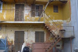 Rustico con cortile privato