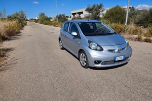 Toyota Aygo 1.0 12V VVT-i 5 porte Sol