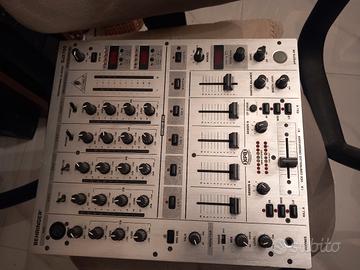 consolle djx700 della behringer 