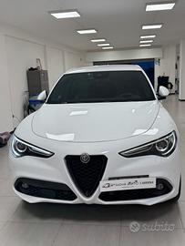Alfa Romeo Stelvio 2.2 Turbodiesel 210 CV AT8 Q4 V