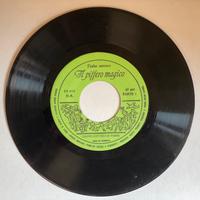 2 dischi 45 giri Candy Candy e il Puffero Magico