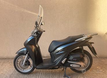 Scooter sh150