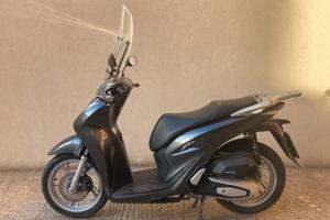 Scooter sh150