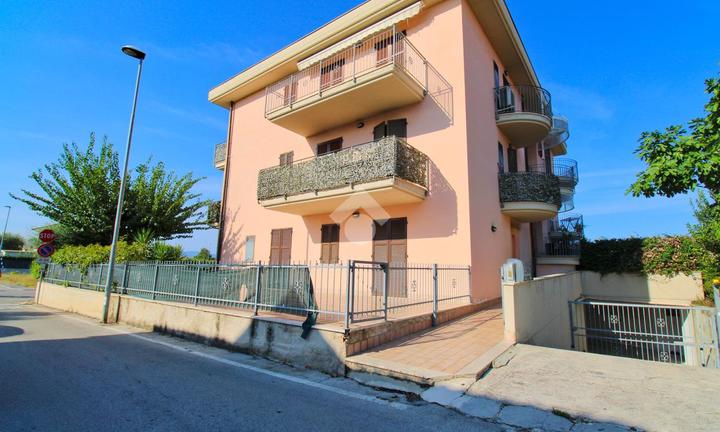 BOX A PORTO RECANATI