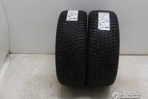 Coppia di pneumatici nuovi invernali 215 45 17