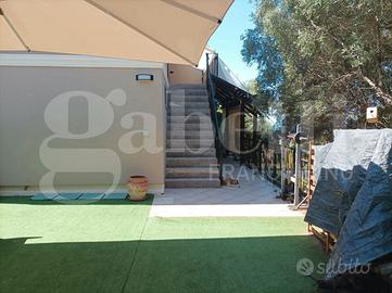 Villa bifamiliare vista mare