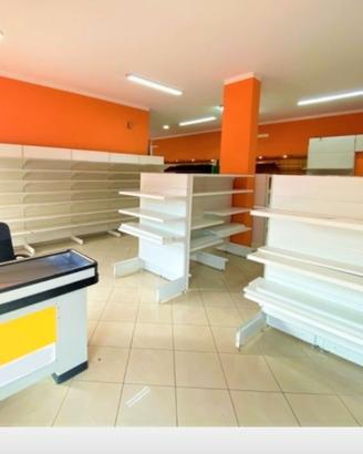 Locale per uso alimentare/ supermercato