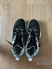 Scarpe da basket, marca Jordan