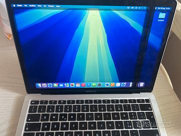 Macbook M1 13” 256GB schermo rotto