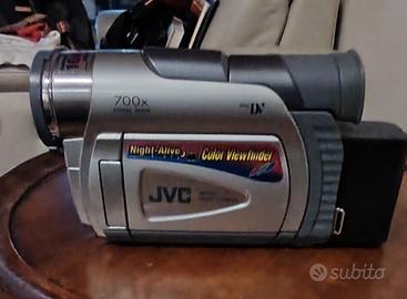 JVC Digital Video Camera GR D22U