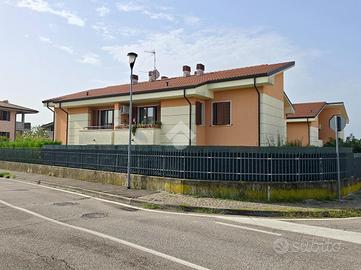 2 LOCALI A PESCANTINA