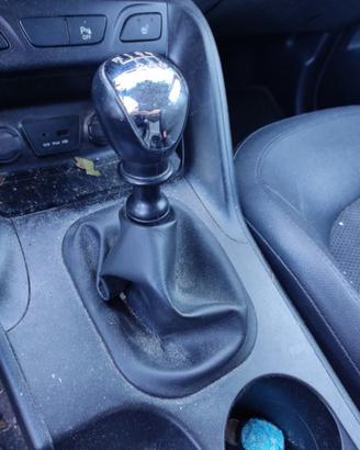 Leva cambio HYUNDAI IX35 4X4 . 1995cc D 2014
