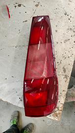 fanale posteriore destro Fiat Punto mk1