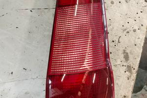 fanale posteriore destro Fiat Punto mk1