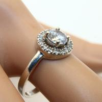 Splendido anello argento gemme