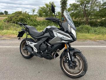 Cf Moto 700MT 2024