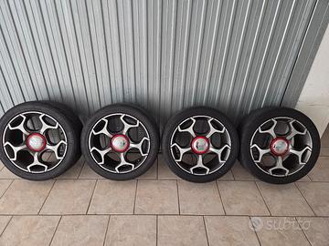 Cerchi e gomme da 17 Abarth 