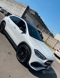 Gla 200 tetto Amg premium
