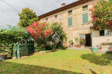 CASA INDIPENDENTE A MUSCOLINE