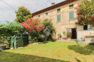 CASA INDIPENDENTE A MUSCOLINE