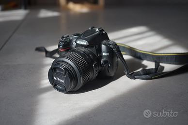 Nikon D5000 + Nikkor 18-55mm VR Pronto uso