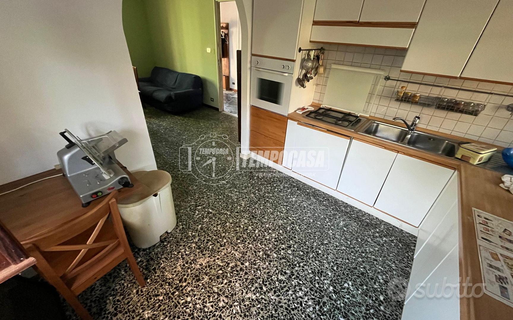 House in San Gillio, Torino - Altro