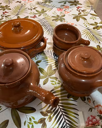 Set di pentole di terracotta professionale