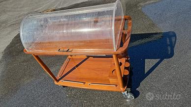 Carrelli porta vivande