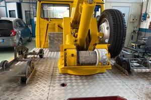Carroattrezzi iveco 35-10