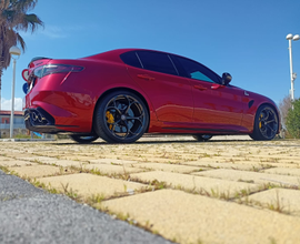Alfa romeo giulia quadrifoglio