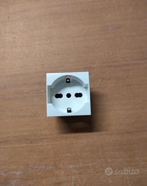 Materiale elettrico