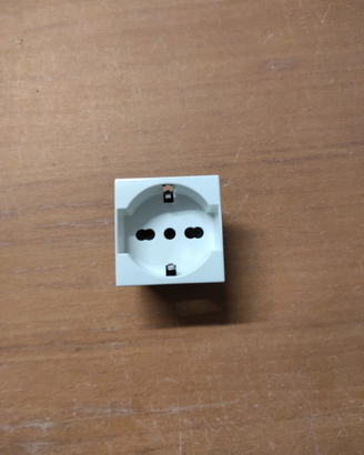 Materiale elettrico
