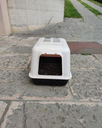 sabbiera per gatti coperta