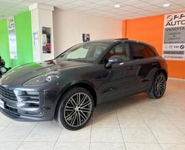 Porsche Macan 2.0 pdk tetto navi matrix permute fi