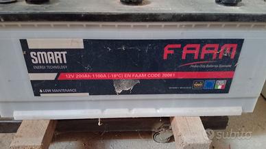 n.4 batterie da 200 A