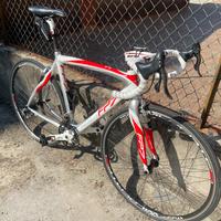 Bici  pinarello tutta carbonio FP 7