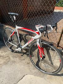 Bici  pinarello tutta carbonio FP 7