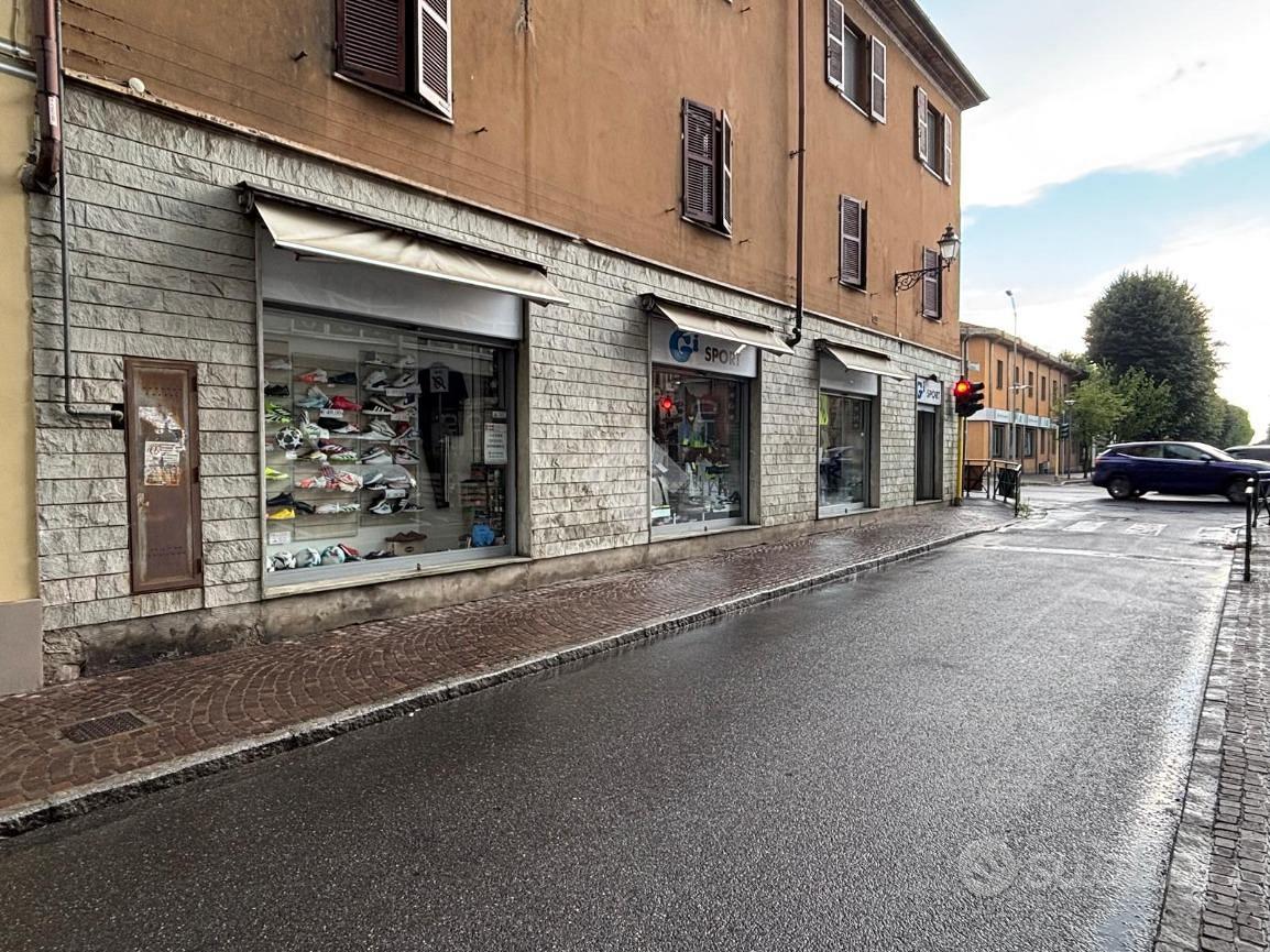 NEGOZIO A TORTONA - Vista 2