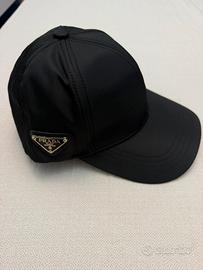 Cappellino Prada nero