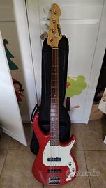 basso elettrico e pedaliera per chitarra elettrica