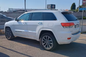 Jeep grand cherokee overlord