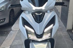 SCOOTER XCS 125CC.PREZZO BOMBA!