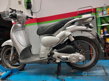 Aprilia Scarabeo 50 - 2010