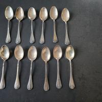 Set di 12 cucchiaini di argento 800