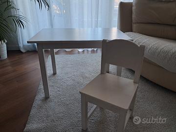 Sedia e tavolino per bambini 