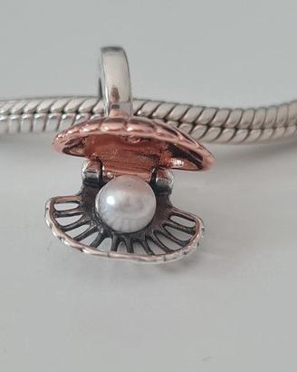 Pandora Charm Conchiglia con Perla  782449C01