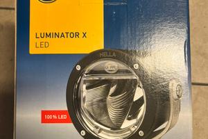 Faro supplementare Hella luminator x LED 12/24